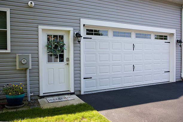 24/7 Emergency Garage Door Panel Replacement experts in Sophia, WV